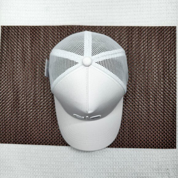 🔥NWT🔥ALO Yoga Lightweight Baseball Cap | Moisture-Wicking & Adjustable Fit - Picture 4 of 5